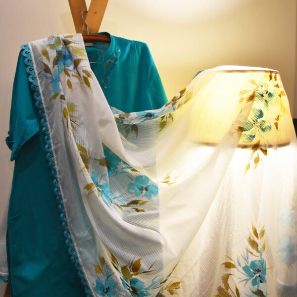 Turquoise Flowers on Kota