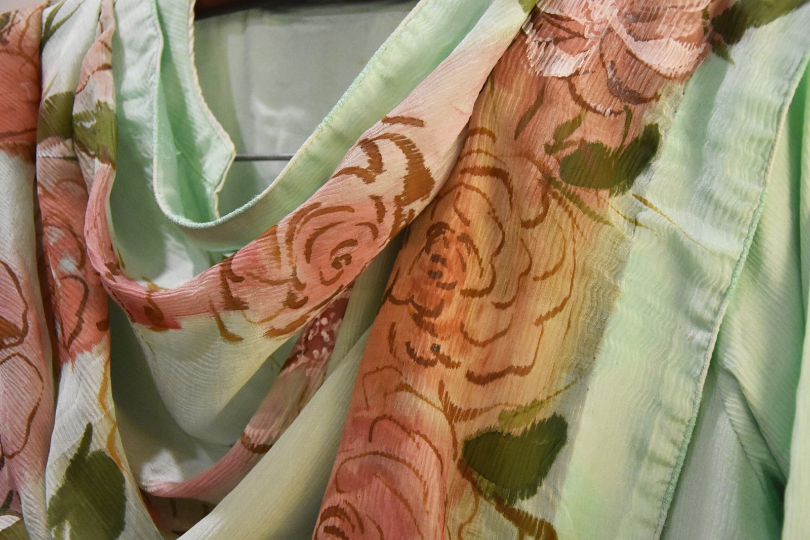 Watercolour Spread of Roses - Image 2